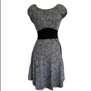 THREE DOTS Soft Knit Black and White Dress